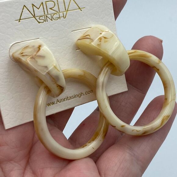 Amrita Singh Elise Ivory Drop Resin Earrings Retired - Picture 3 of 6